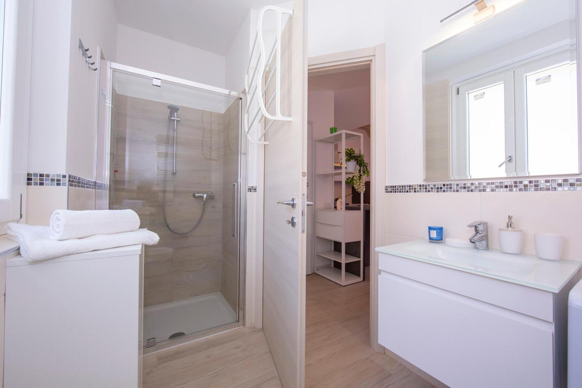 Como Lake Modern Apartament Ulivi Lejlighed Mezzegra Eksteriør billede